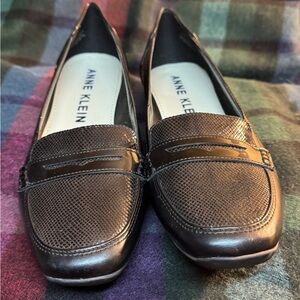 Anne Klein Women's Dark Brown Loafers